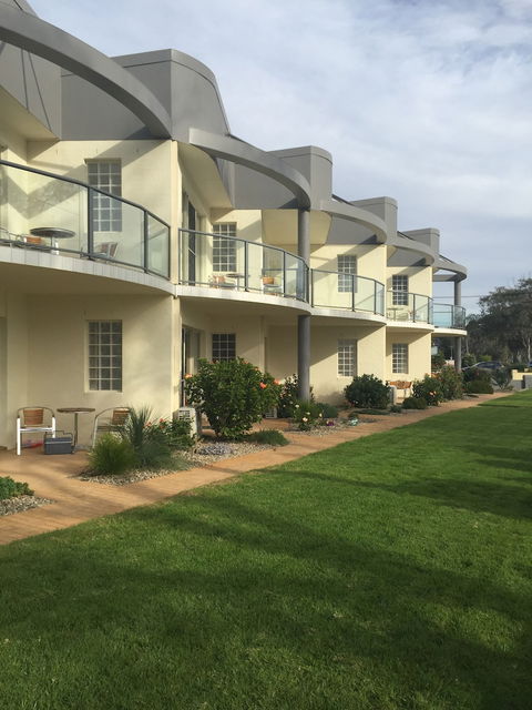 Merimbula Lake Apartments - Perth Resorts 1