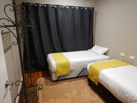 Manera Heights Apartment Motel - Accommodation Perth 4