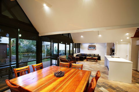Whalers Cove Villas - Perth Resorts 2