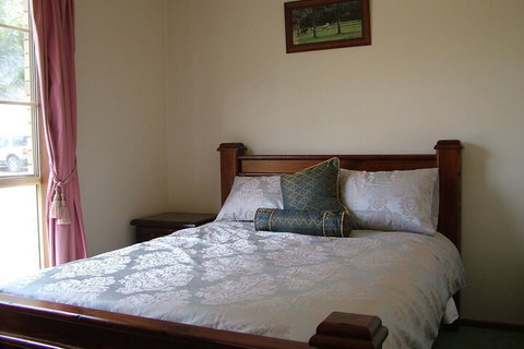Halls On Falls Homestead - Accommodation Perth 5