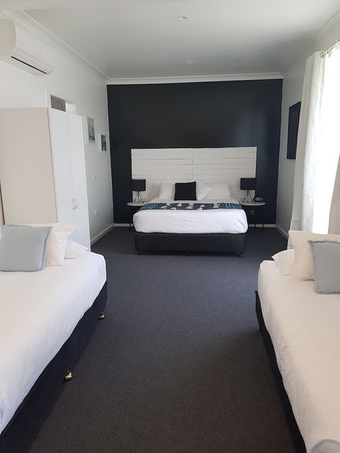 Town House Motor Inn - Accommodation Perth 2