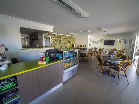 Mackay Oceanside Central Hotel - Accommodation Perth 3