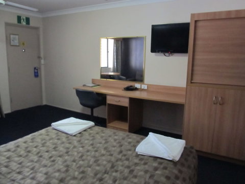 Sun Palms Motel - Accommodation Perth 5