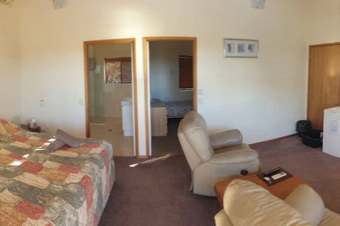 Escape 1770- Adults Only - Accommodation Perth 7