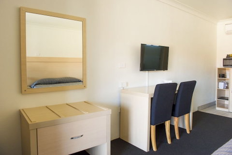 Cherry Blossom Motel - Accommodation Perth 2
