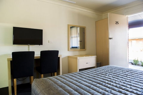 Cherry Blossom Motel - Accommodation Perth 5