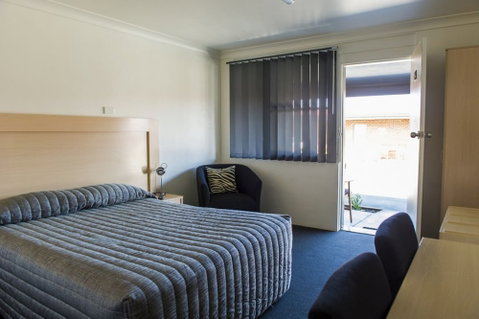 Cherry Blossom Motel - Accommodation Perth 3