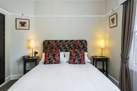 Ashdowns Of Dover B&B - Accommodation Perth 6