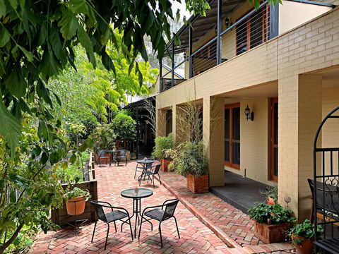 CocknBull Boutique Hotel - Accommodation Perth 4