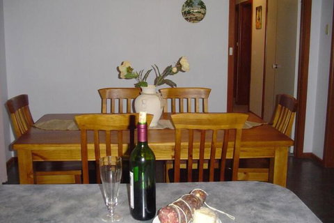 Catania Cottage & Farmhouse - Perth Resorts 5