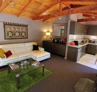 Mirkwood Forest Self contained Spa Cottages - Perth Resorts
