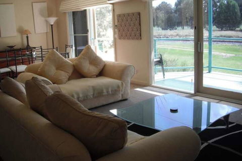 Golf View Apartment 7 - Accommodation Perth 4