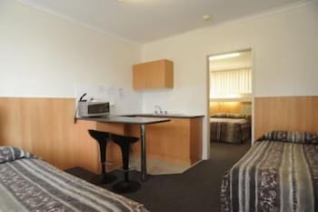 Bamboo Motor Inn - Accommodation Perth 6