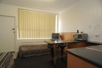 Bamboo Motor Inn - Accommodation Perth 3