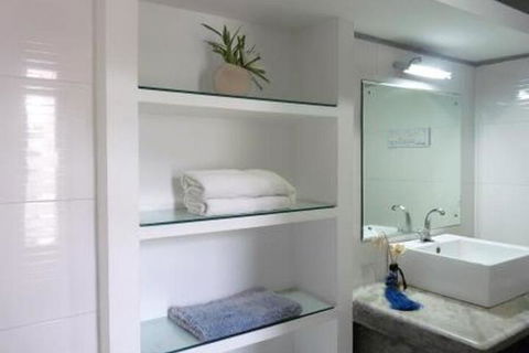 Tower Lodge - Accommodation Perth 1