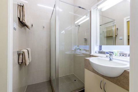Melbourne's Princes Park Motor Inn - Perth Resorts 3