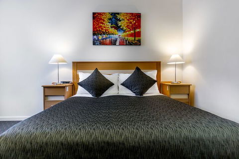 Melbourne's Princes Park Motor Inn - Perth Resorts 7