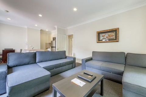 Melbourne's Princes Park Motor Inn - Perth Resorts 6