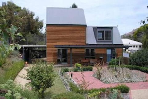 Red Brier Cottage Accommodation - Accommodation Perth 5