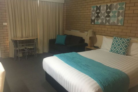 Blue Violet Motor Inn - Accommodation Perth 7