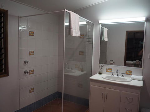 Cassawong Cottages - Perth Resorts 5
