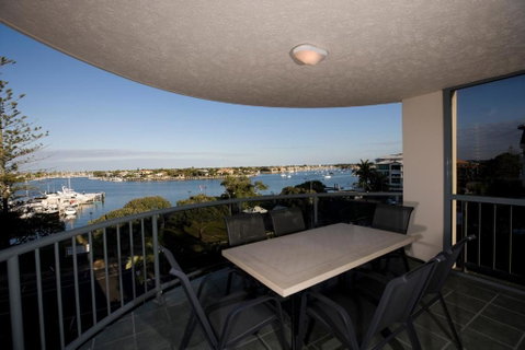 Riverdance Apartments - Accommodation Perth 3