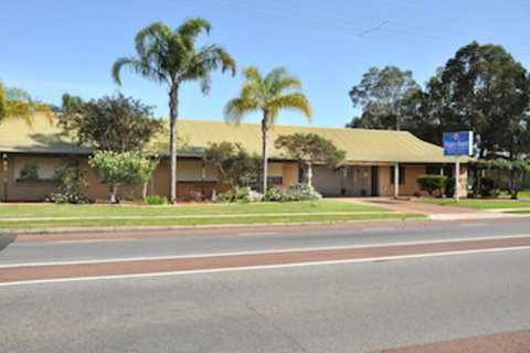 Pinjarra Resort - Accommodation Perth 0