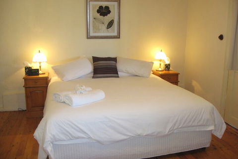 Goat Square Cottages - Perth Resorts 3