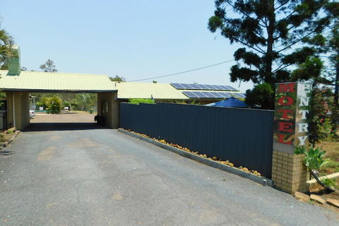 Hatton Vale Motel - Accommodation Perth 3