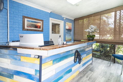Red Star Hotels Palm Beach - Accommodation Perth 6