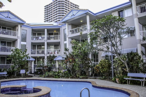 Surfers Beach Holiday Apartments - Accommodation Perth 0