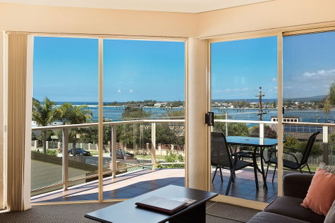Baywatch Luxury Apartments - Accommodation Perth 5