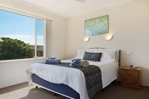 Baywatch Luxury Apartments - Accommodation Perth 6