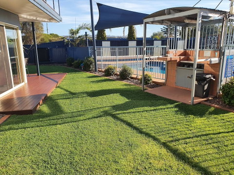 Grandeur Holiday Units - Accommodation Perth 0