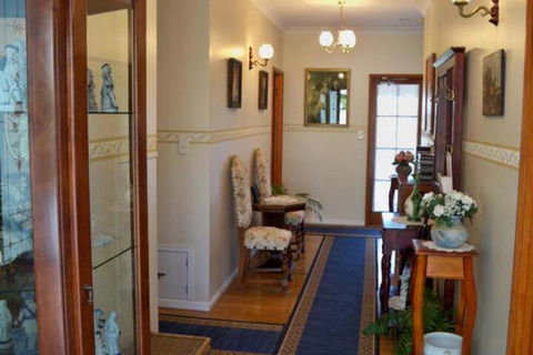 Johnstones On Oxley Bed & Breakfast - Accommodation Perth 2