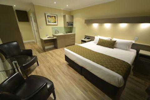 Bentley Motel - Accommodation Perth 0