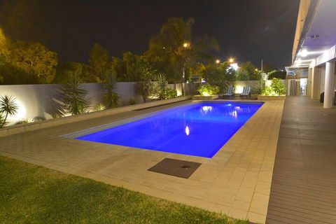 Bentley Motel - Accommodation Perth 3