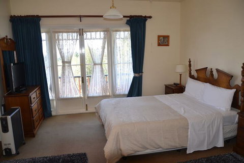 Leura House - Accommodation Perth 4
