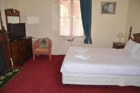 Leura House - Accommodation Perth 6