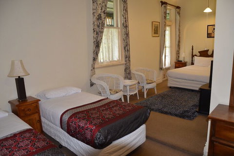 Leura House - Accommodation Perth 5