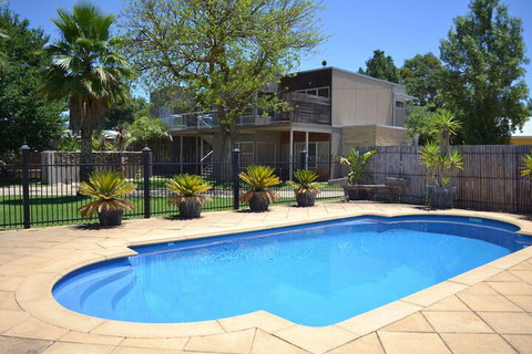 Barossa Valley Apartments - Accommodation Perth 3