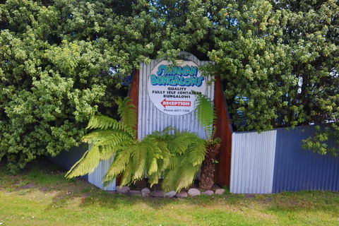 Strahan Bungalows - Accommodation Perth 3