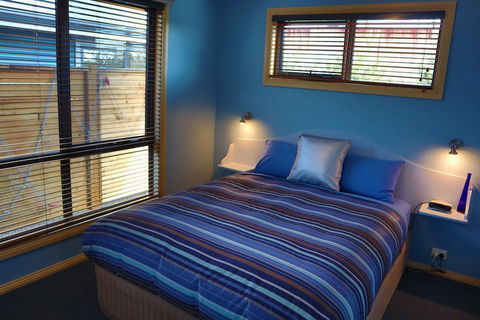 Strahan Bungalows - Accommodation Perth 6