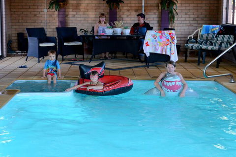 Cameo Inn Motel - Perth Resorts 6