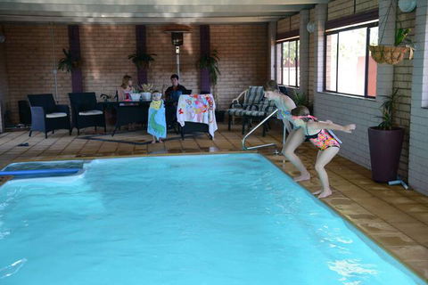 Cameo Inn Motel - Perth Resorts 5