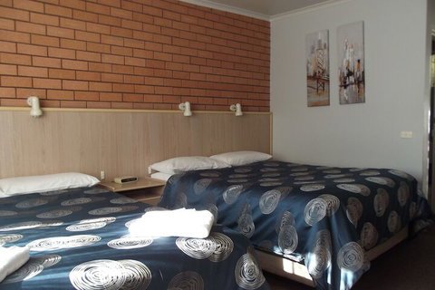 Centabrook Motor Inn - Accommodation Perth 5