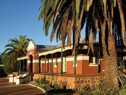 Nelsons Of Bridgetown - Perth Resorts 3