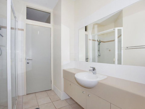 Tarcoola 41 - Accommodation Perth 6