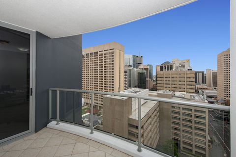 Mantra On Edward - Accommodation Perth 3