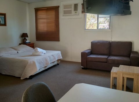 Ironbark Inn - Accommodation Perth 3